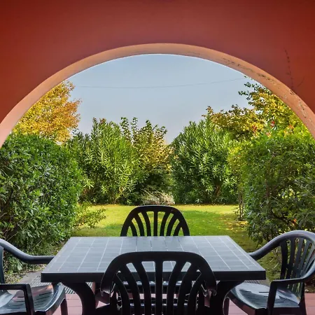 Beautiful In The Vineyard With Shared Pool Сasa de vacaciones