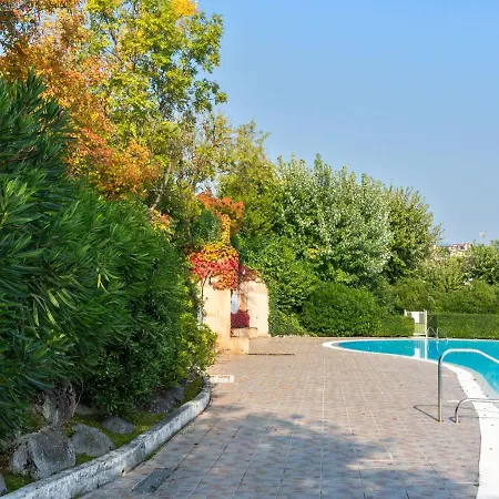 Сasa de vacaciones Beautiful In The Vineyard With Shared Pool *
